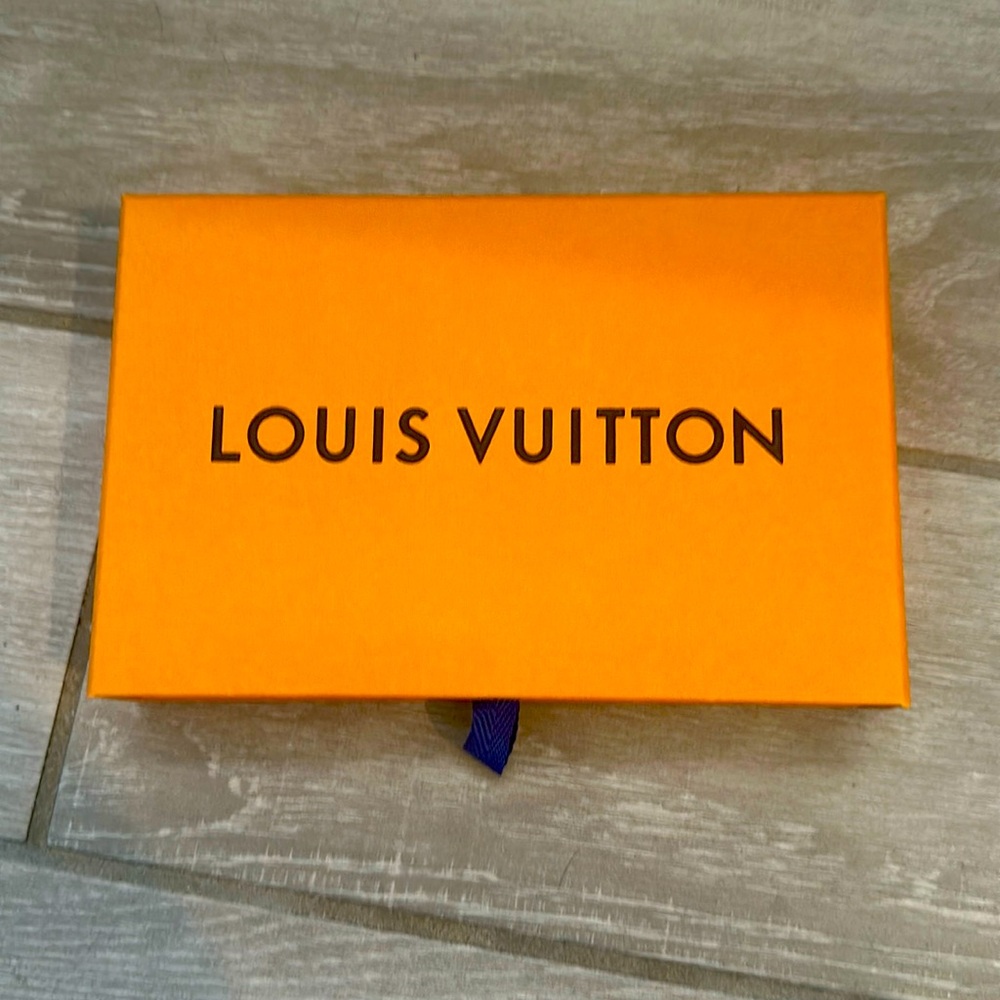 Louis Vuitton box 8” x 5 1/2”
